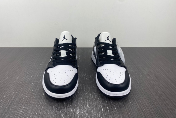 Air Jordan 1 Low “Panda”  DC0774-101