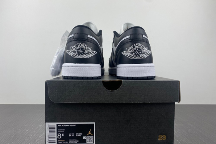 Air Jordan 1 Low “Panda”  DC0774-101