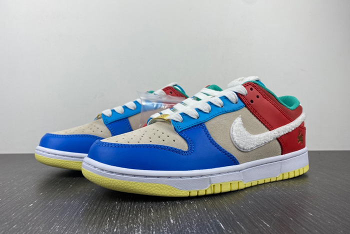 NIKE Dunk Low  