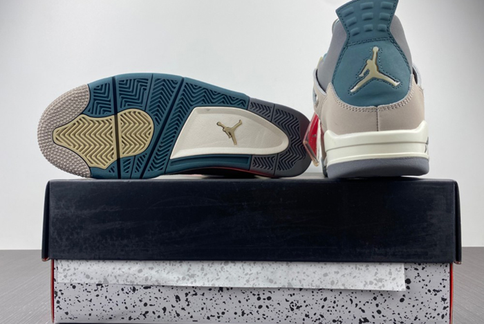 Air Jordan 4 SECRAFT  DV3742-021 new