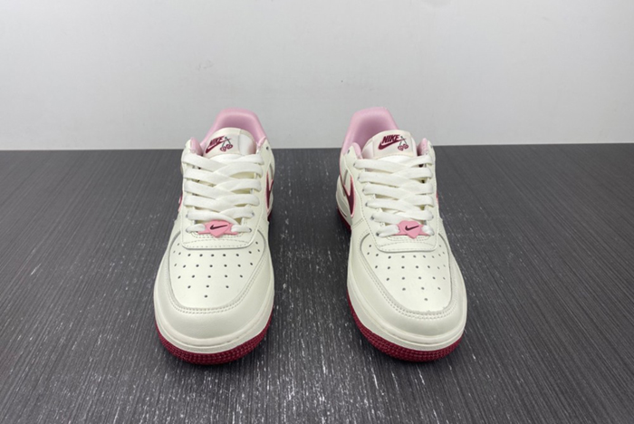 Nike AIr Force 1 Low 07 LX "Valentine