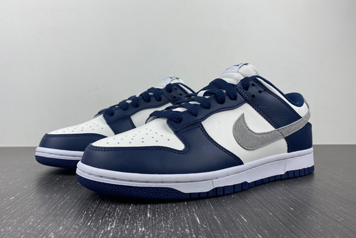 Nike Dunk Low “Midnight Navy”  FD9749-400