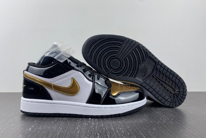 Air Jordan 1 Low "Gold Toe"  DR6970-071