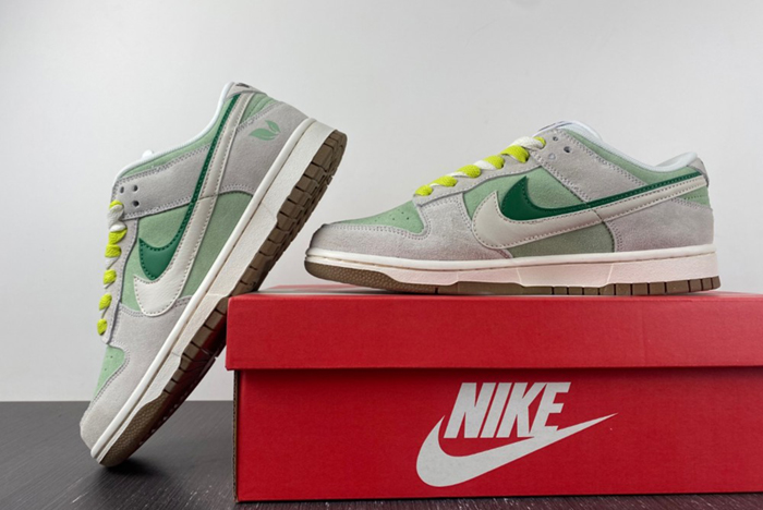 Nike Dunk Low Swoosh  D09457-100