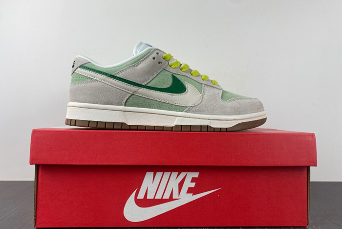 Nike Dunk Low Swoosh  D09457-100