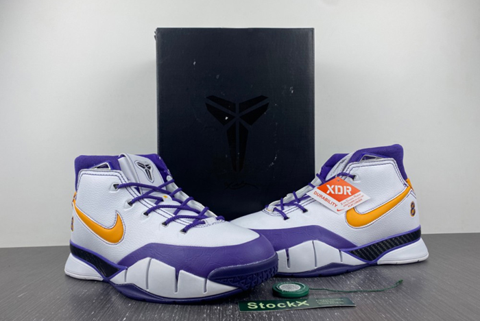 Undefeated x Nike Kobe 1 ZK1  AQ2728-101