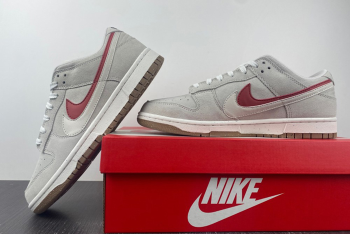 Nike Dunk Low SE “85”  DO9457-100red