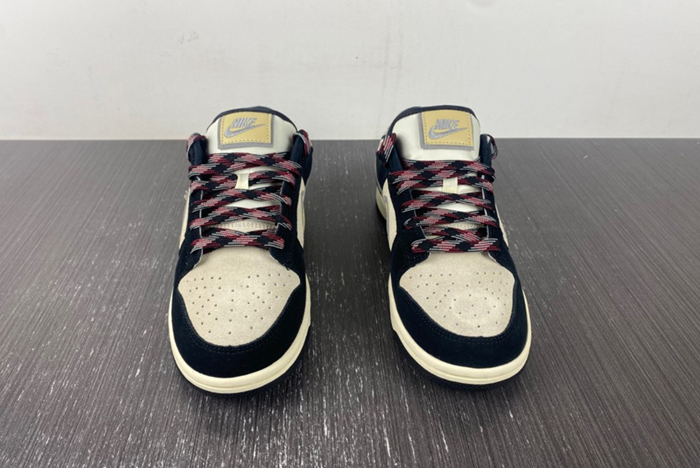 Nike Dunk Low "Black Suede“ DV3054-001