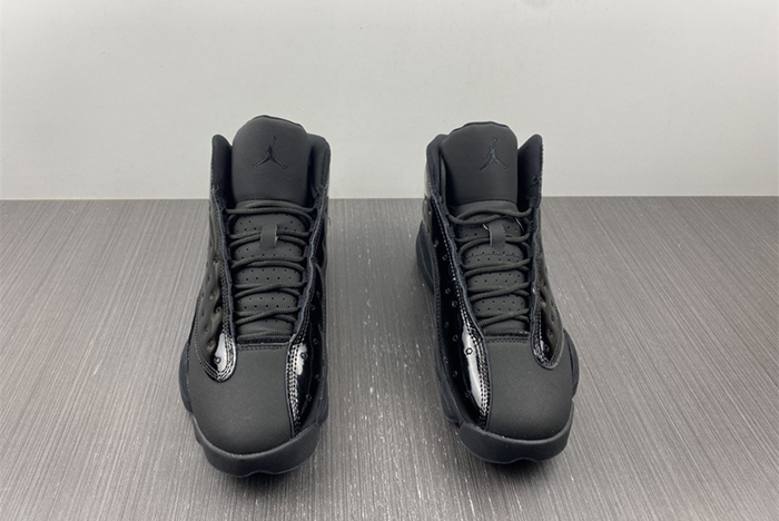 Air Jordan 13 cap and gown  414571-012