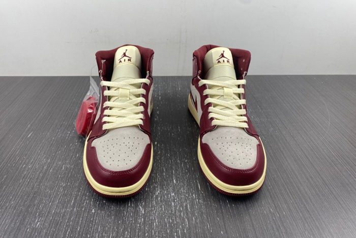 Air Jordan 1 Mid SE WMNS "Tiki Leaf" DZ2820-601