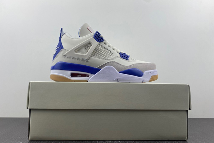 Nike SB x Air Jordan 4 DR5415-107