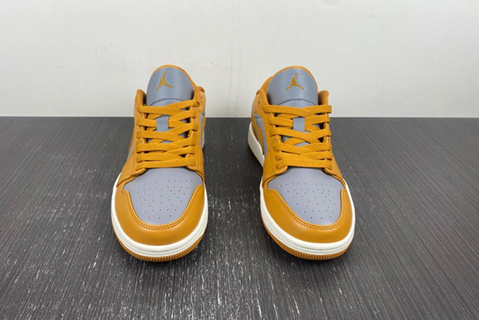 Air Jordan 1 Low  DC0774-0202