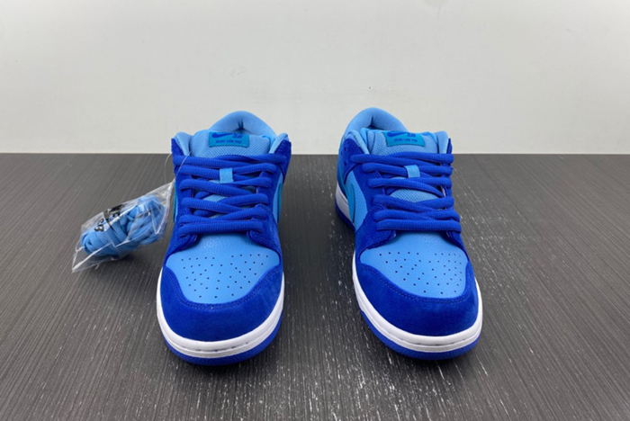 Nike SB Dunk Low Blue Raspberry DM0807-400