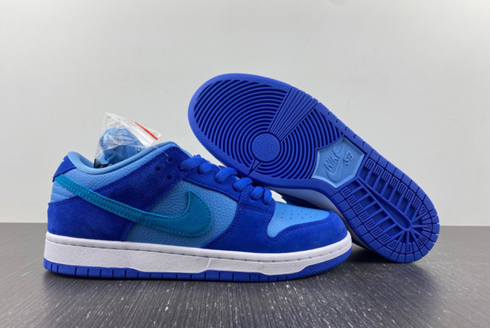 Nike SB Dunk Low Blue Raspberry DM0807-400