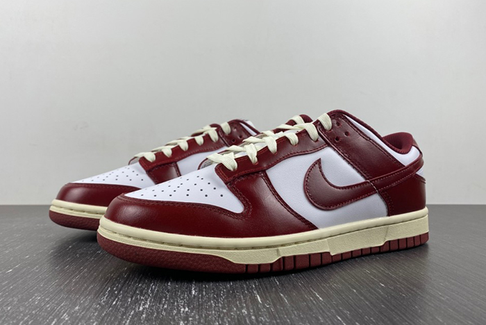 Nike Dunk Low PRM Vintage Team Red  FJ4555-100