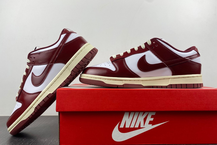 Nike Dunk Low PRM Vintage Team Red  FJ4555-100