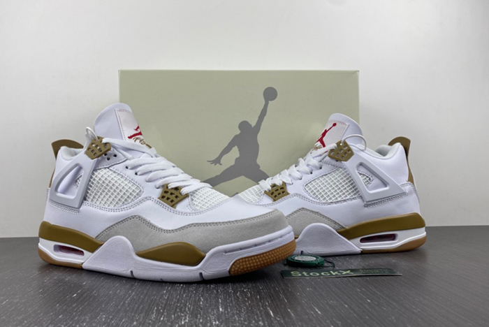 Nike SB x Air Jordan 4  DR5415-120