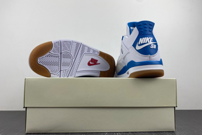 Nike SB x Air Jordan 4  "Sapphire"  DR5415-104