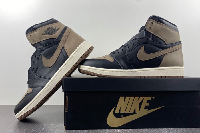 Air Jordan 1 High OG “Palomino” Travis Scott  DZ5485-020