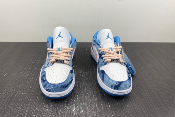 Air Jordan 1 Low Washed Denim  DM8947-100
