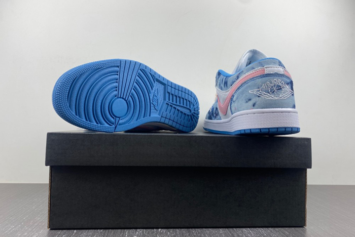 Air Jordan 1 Low Washed Denim  DM8947-100