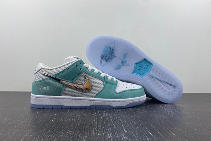 NIke  Dunk SDCAI*NIKE SB Low FD2562-400