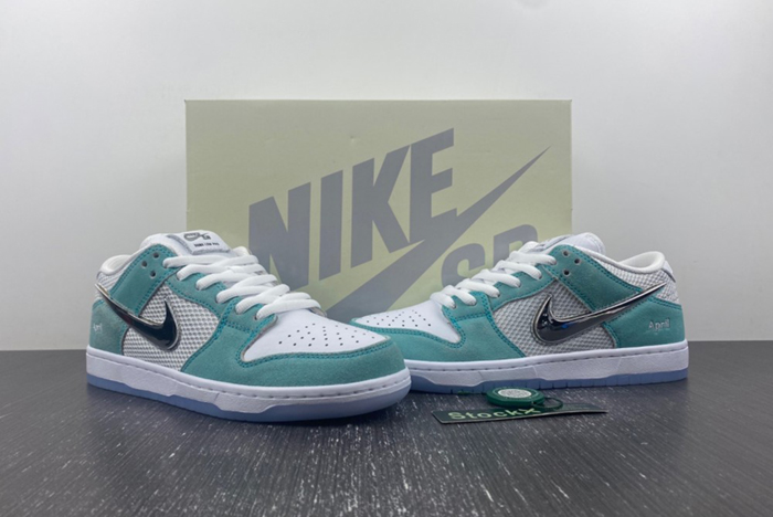 NIke  Dunk SDCAI*NIKE SB Low FD2562-400