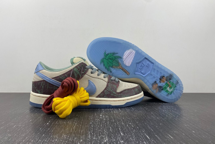 Crenshaw Skate Club x Nike SB Dunk Low CSC  FN4193-100