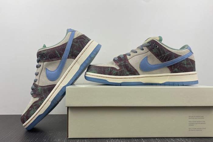 Crenshaw Skate Club x Nike SB Dunk Low CSC  FN4193-100