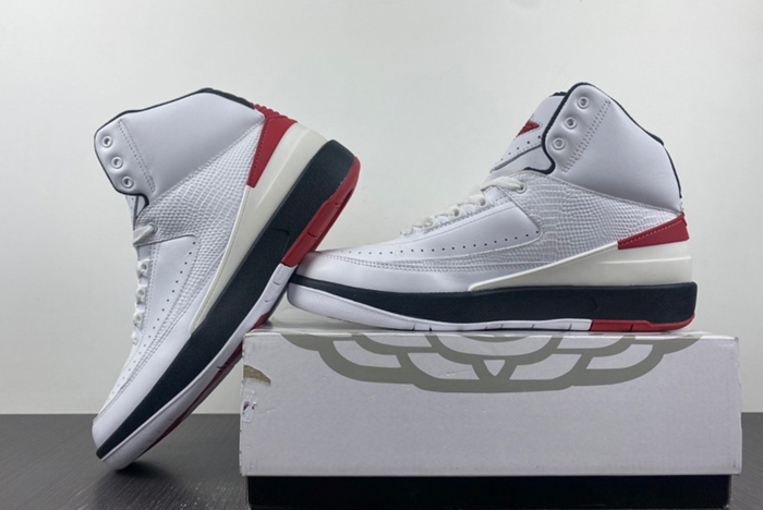 Air Jordan 2 OG “Chicago”  DX2454-106
