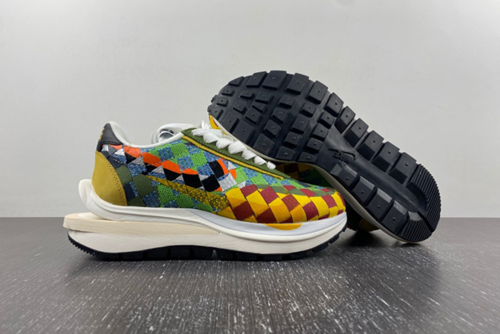 Sacai x Nike Waffle Woven Green Gusto  DR5209-300