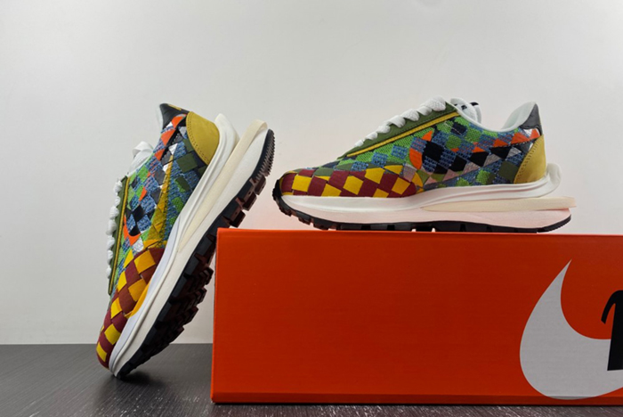Sacai x Nike Waffle Woven Green Gusto  DR5209-300