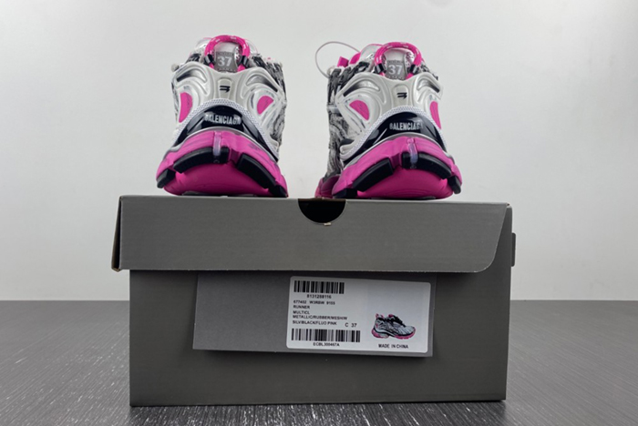 Ba*len*cia*ga -phantom sneaker  677402 w3rbw 9155