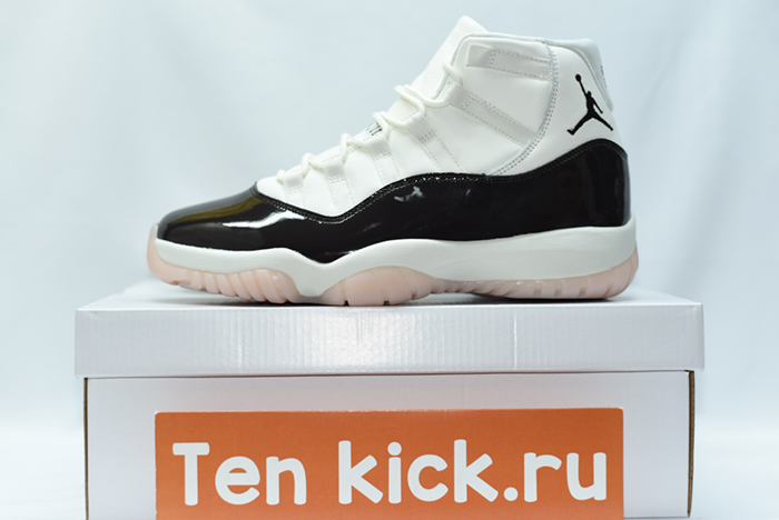 Air Jordan 11 WMNS “Neapolitan”  AR0715-101