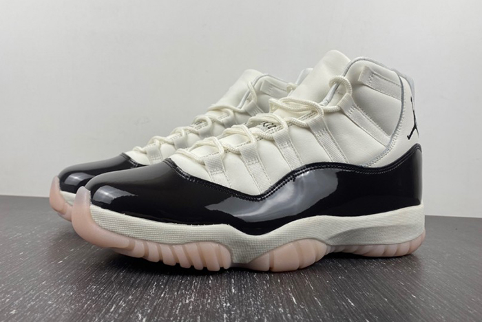 Air Jordan 11 WMNS “Neapolitan”  AR0715-101