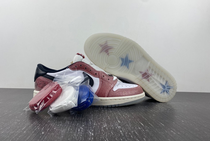 Trophy Room x Air Jordan 1 High OG  FN0432-017