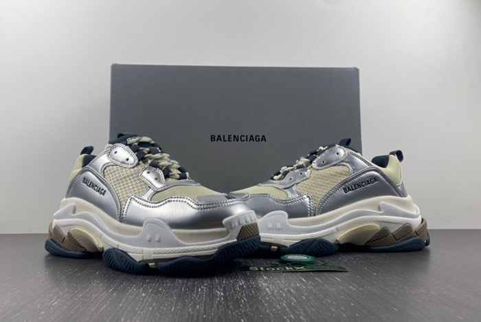 Ba*len*cia*ga triple s  524039 w2fs2 8106