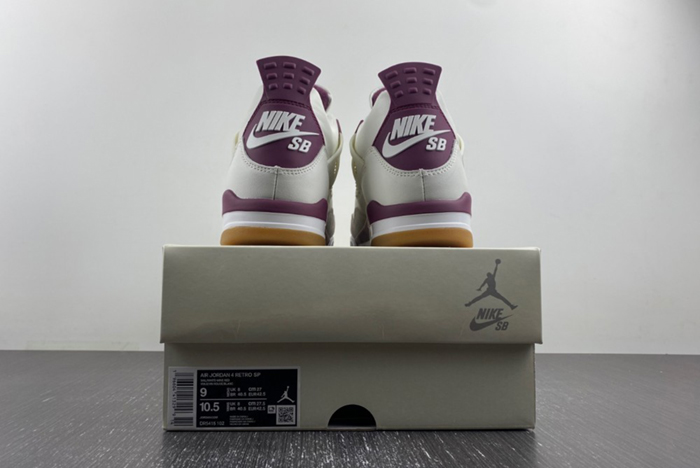 Nike  SB x Jordan 4 “Sapphire”  DR5415-102