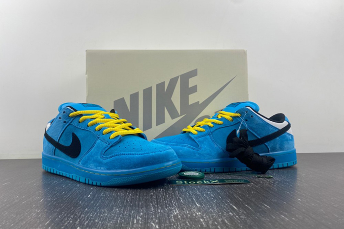 The Powerpuff Girls x Nike SB Dunk Low “Buttercup”  FZ8319-300