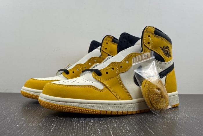 Air Jordan 1 High OG “Yellow Ochre”   DZ5485-701