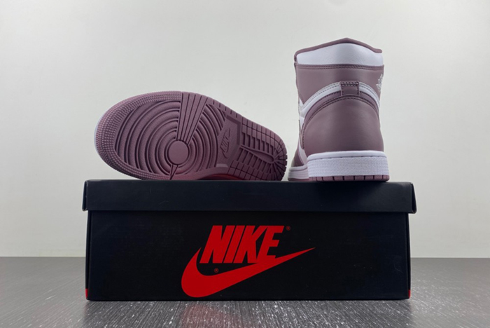 Air Jordan 1 High OG “Mauve”  DZ5485-105