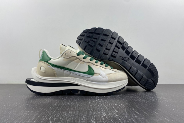 Sacai x VaporWaffle “Tour Yellow ” 3.0   DD1875-102