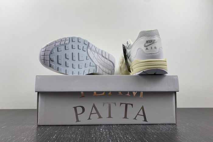 Patta x Nike Air Max 1 “White”  DQ0299-100