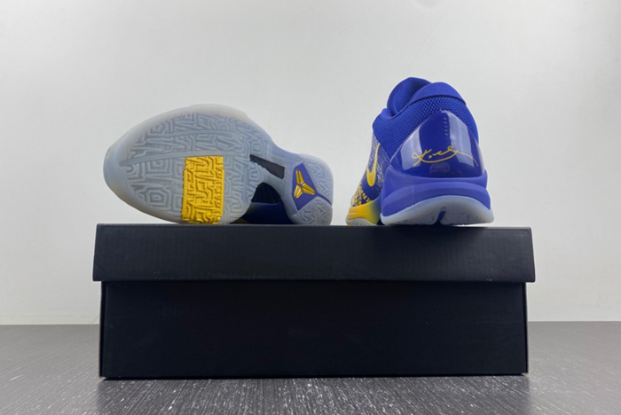 Nike Kobe 5 Protro “5 Rings”   CD4991-400