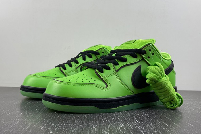 The Powerpuff Girls x Nike SB Dunk Low