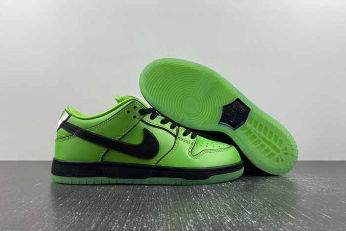 The Powerpuff Girls x Nike SB Dunk Low