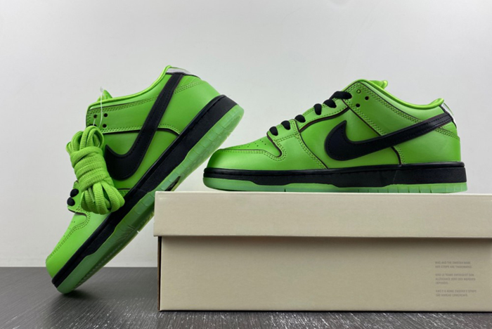 The Powerpuff Girls x Nike SB Dunk Low