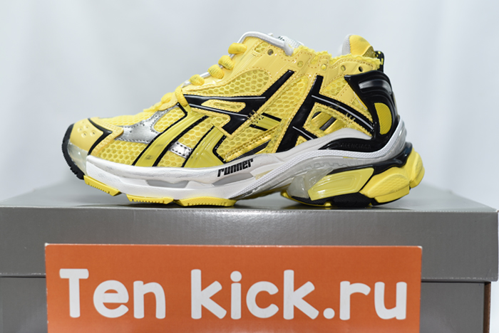 Ba*len*cia*ga runner sneaker   677402-w2rd3-0510