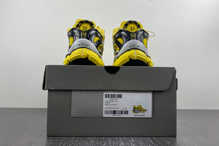 Ba*len*cia*ga runner sneaker   677402-w2rd3-0510