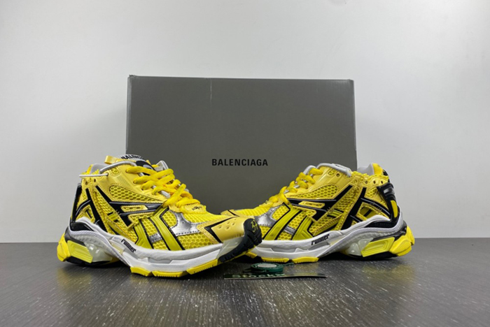 Ba*len*cia*ga runner sneaker   677402-w2rd3-0510
